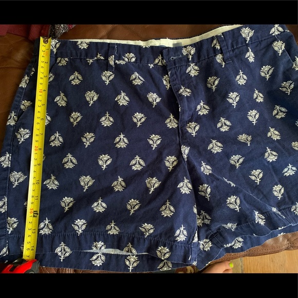 Old Navy size 12 shorts! - Picture 2 of 2